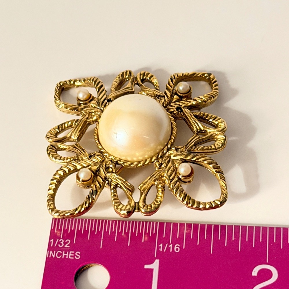 Rope‎ Knot Brooch Gold Tone Faux Pearl Pin Square Sunburst Victorian Vintage - Picture 4 of 4